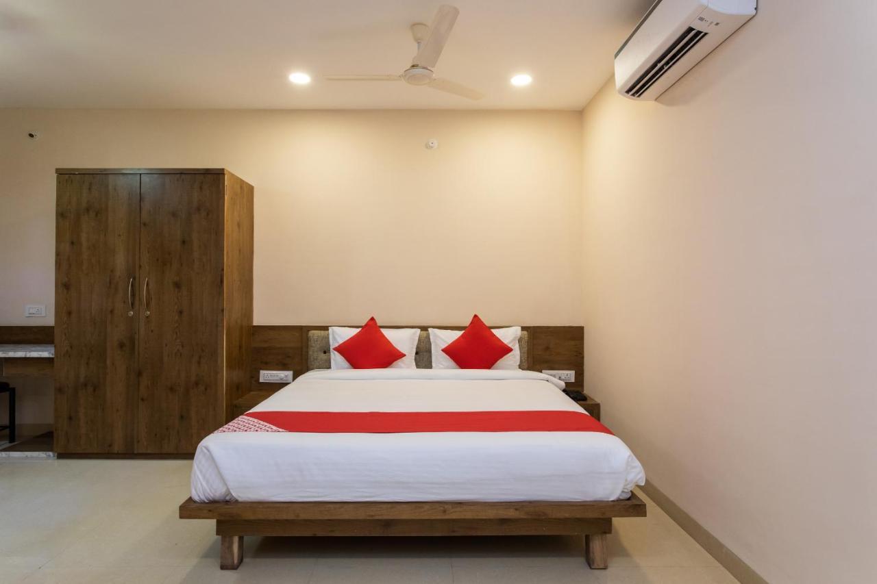 Oyo 75956 Hotel Grand Rourkela Exterior photo